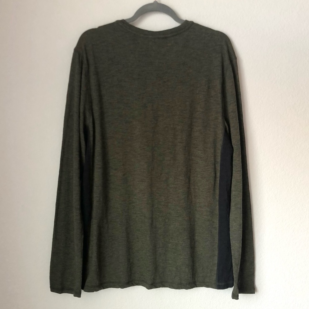 \Rock & Republic\• Men’s Pieced Henley Shirt - Picture 12 of 16